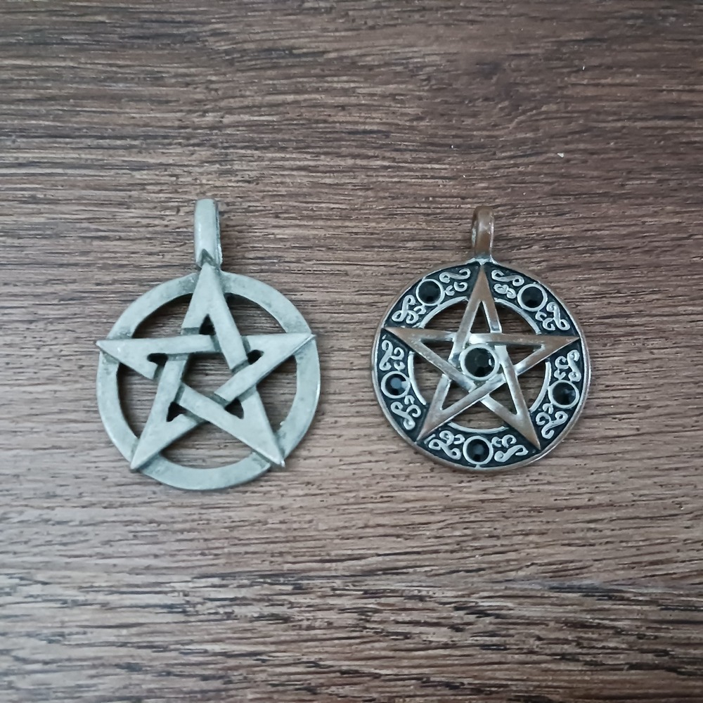 2 Metal Pendants Design Wiccan Pagan Witch Pentagram 1.5"